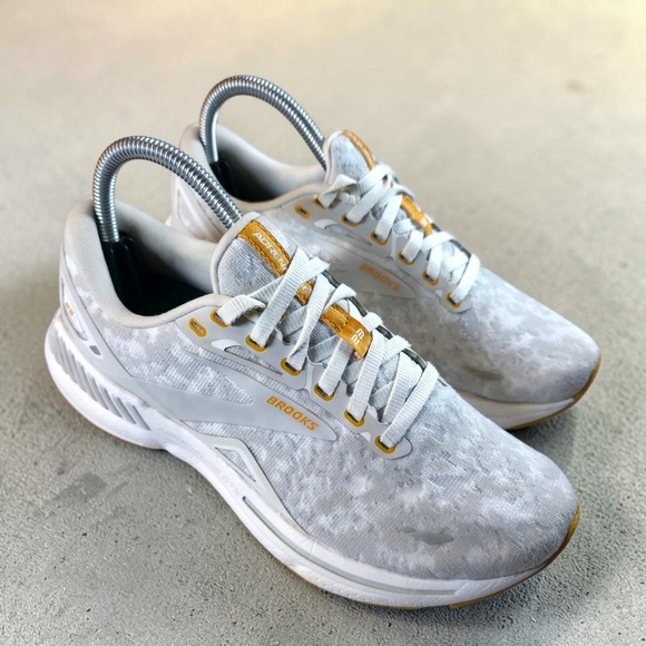 Brooks Shoes - Brooks Adrenaline GTS 23 Womens 8 White Gray Running Shoes Sneakers *Barely Worn